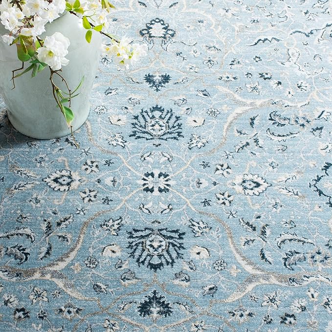 SAFAVIEH Isabella Collection Accent Rug - 4' Round, Light Blue & Cream, Oriental Design, Non-Shedding & Easy Care, Ideal for High Traffic Areas in Living Room, Bedroom, Dining (ISA912M-4R)