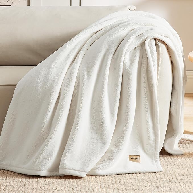 Bedsure Thick Heavy Warm Blankets for Winter, Soft Fleece Twin Blanket for Bed, GentleSoft Cozy Fluffy Thick Winter Christmas Cream Throws, Anti-Static 500Gsm Design, Twin XL, Cream, 66x90 Inch